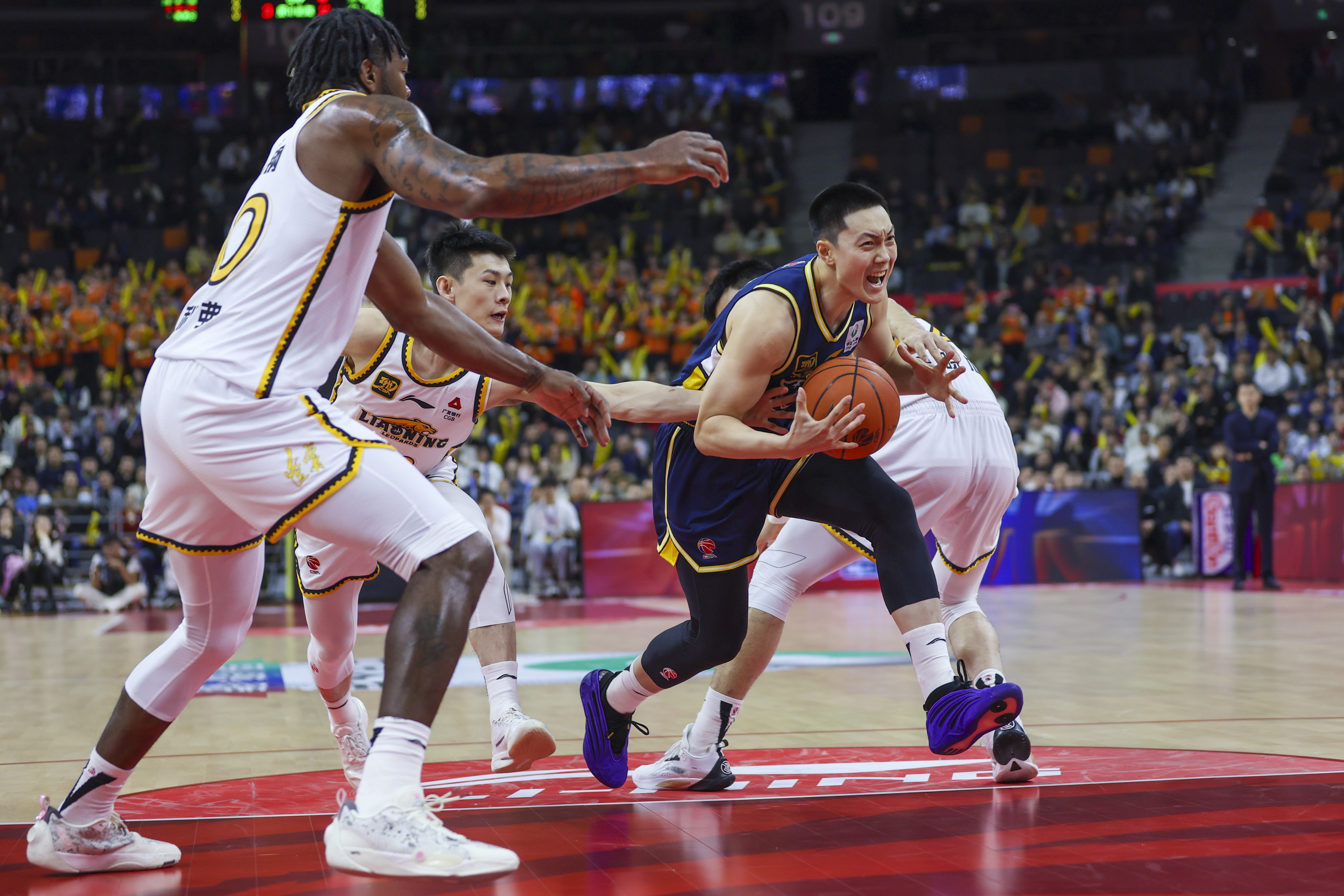 爱游戏-清晨深圳男篮备战CBA常规赛风云突变洛杉矶湖人集结日刷新队史纪录，这操作让人直呼：今夜皇家社会完成体检——亚冠节点到来的简单介绍